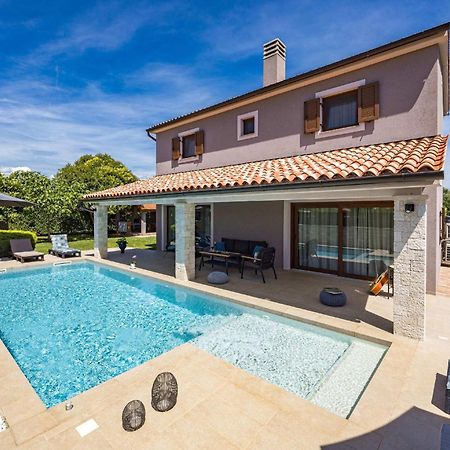 Villa Roma Near Pula For 6 People With Private Pool Jadreški Esterno foto