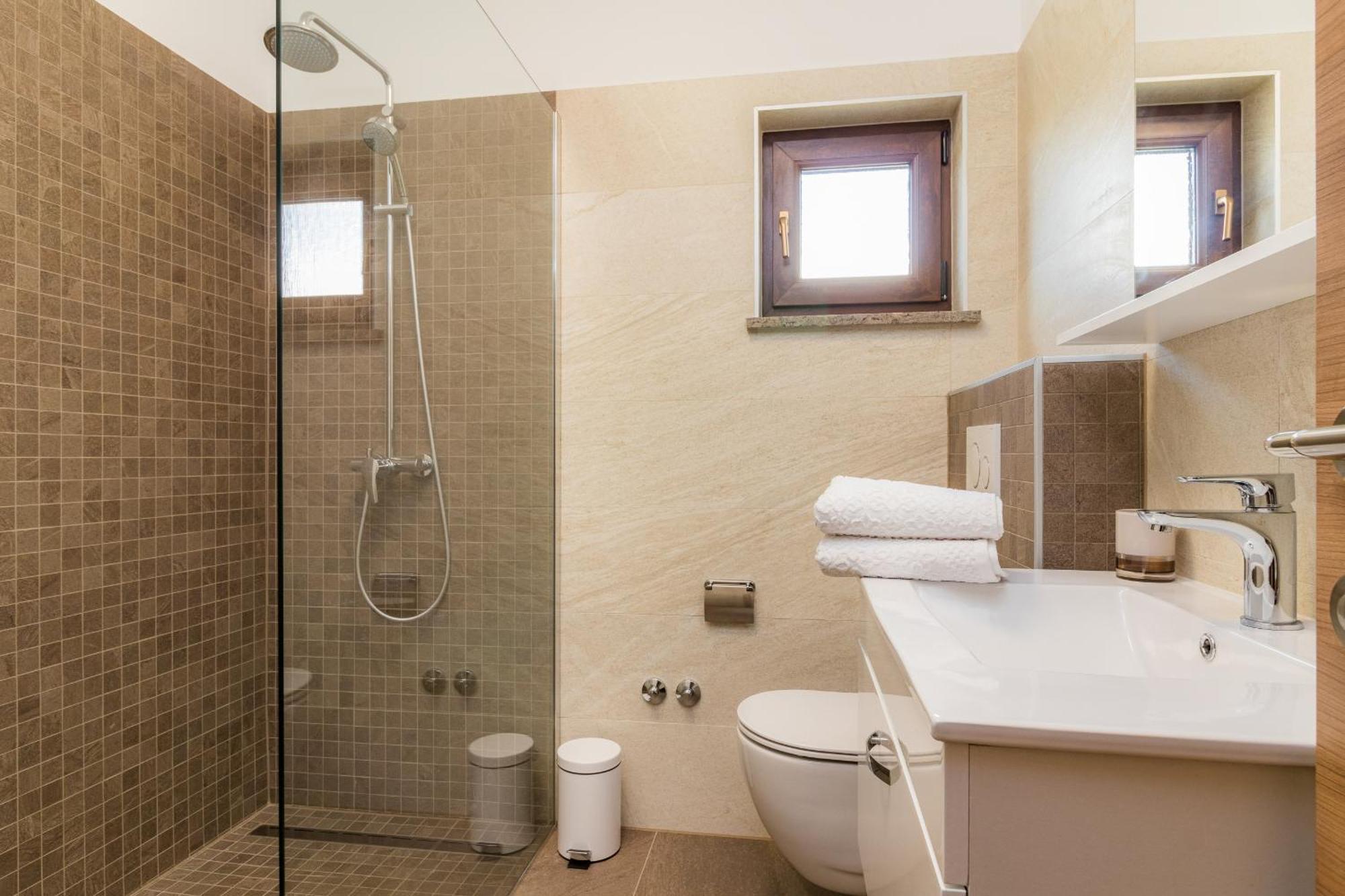 Villa Roma Near Pula For 6 People With Private Pool Jadreški Esterno foto