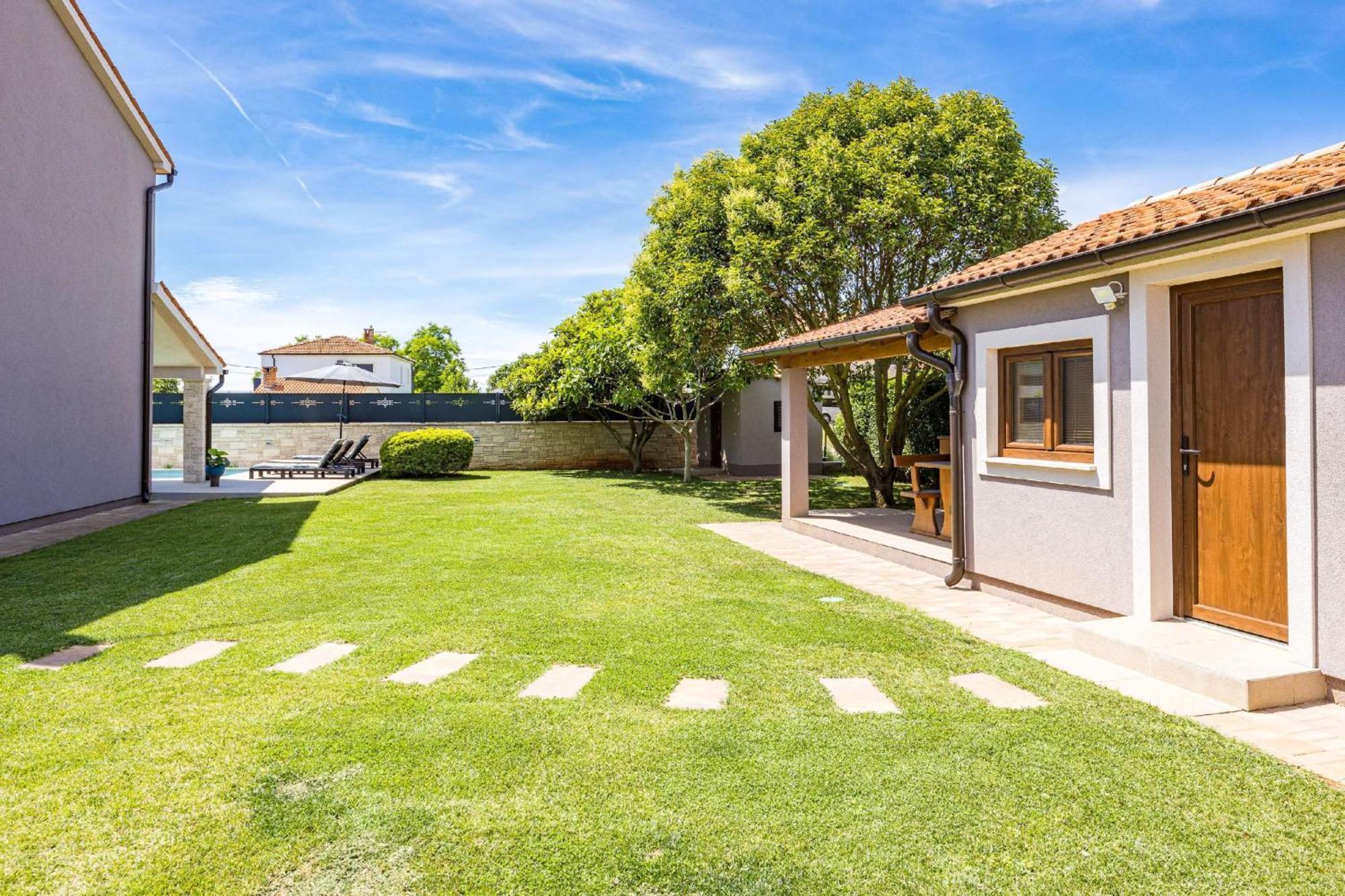 Villa Roma Near Pula For 6 People With Private Pool Jadreški Esterno foto
